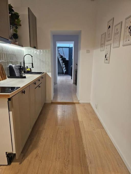 Heart Of City Center 4Br 2Bath 10 Pers Bucarest Exterior foto
