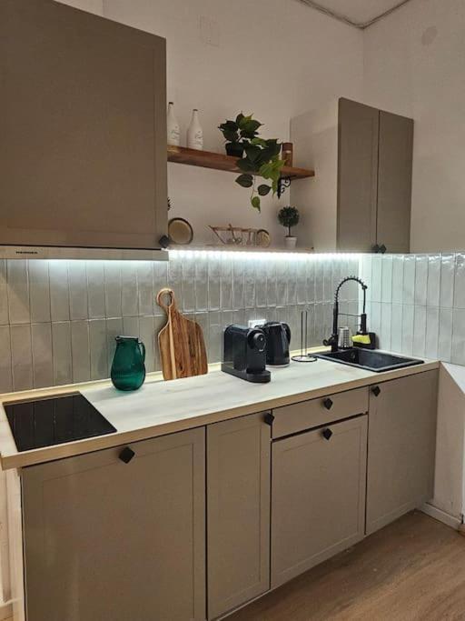 Heart Of City Center 4Br 2Bath 10 Pers Bucarest Exterior foto