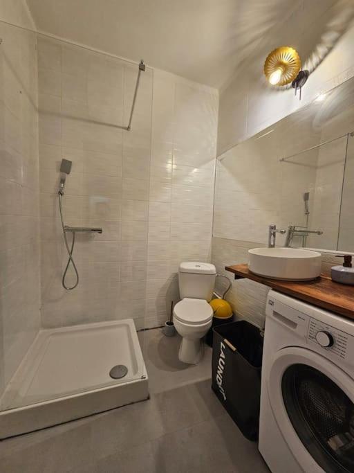 Heart Of City Center 4Br 2Bath 10 Pers Bucarest Exterior foto