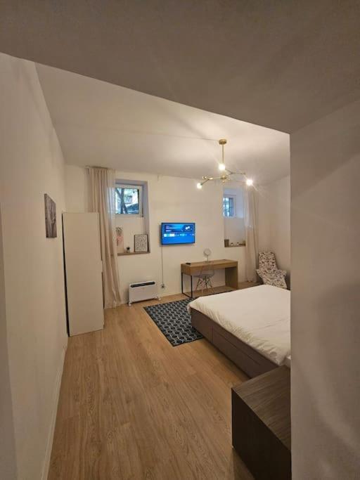 Heart Of City Center 4Br 2Bath 10 Pers Bucarest Exterior foto